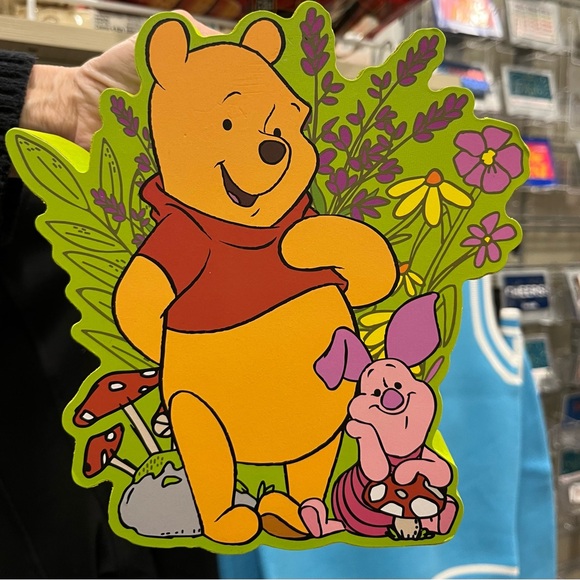 The whole closet - Picture 2 of 2